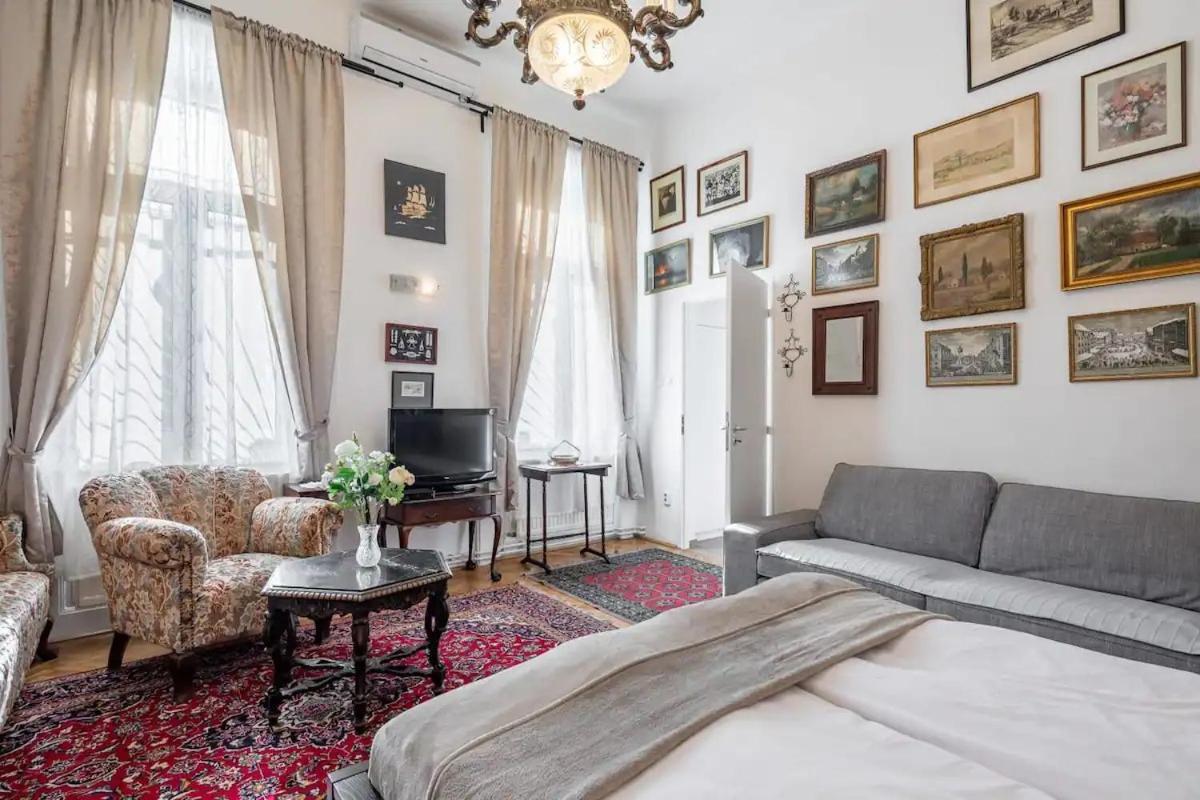 Astoria Apartment *