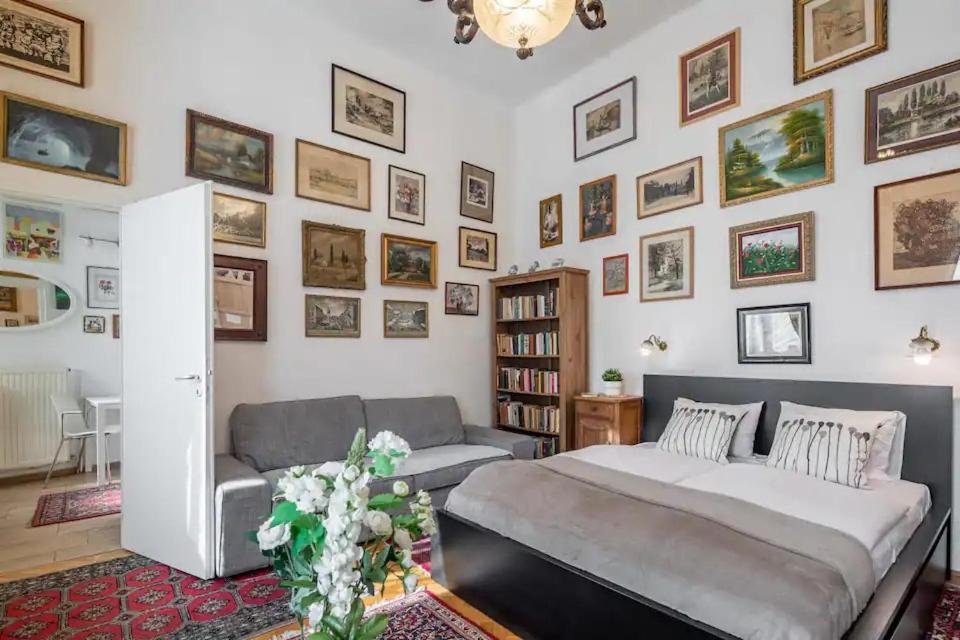 Astoria Apartment *